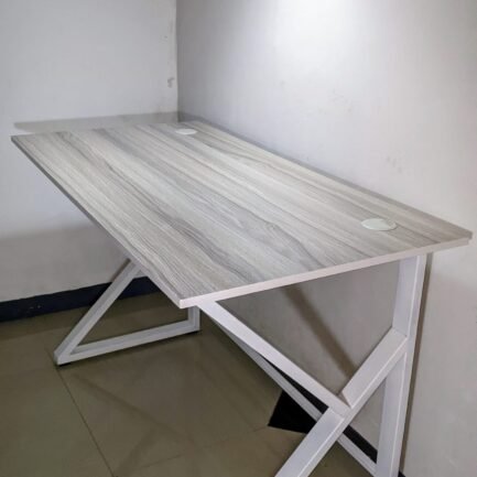 K TABLE - COMPUTER TABLE